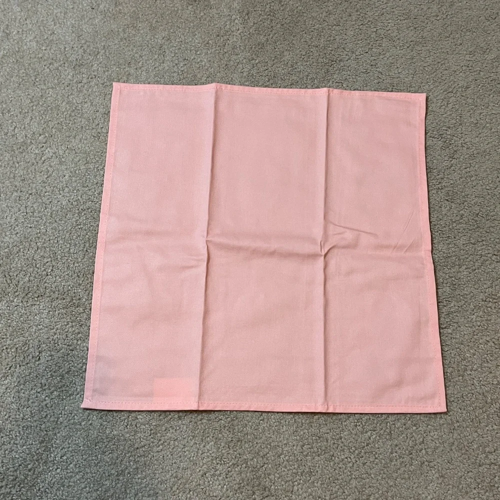 NEW set of 4 peach linen napkins 100% cotton